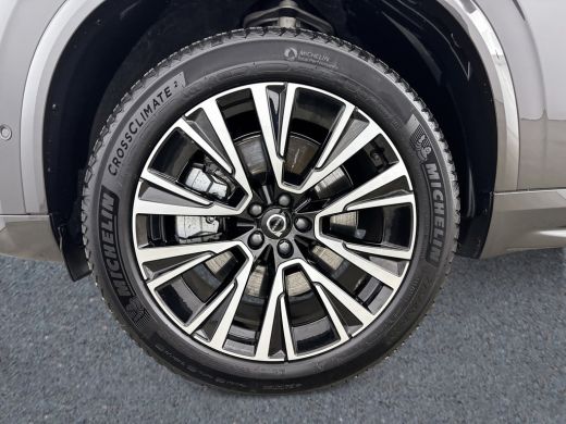 Volvo  XC90 T8 Recharge Ultimate Dark | Luchtvering | 360-Camera | Trekhaak | Panoramadak | Head-up Display |... ActivLease financial lease