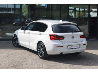 BMW 1 Serie 116i Sport Line / Sportstoelen / LED / Airconditioning / Cruise Control / PDC