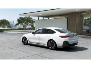 BMW i4 eDrive40 High Executive M Sport / Schuif-kanteldak / Comfort Access / Adaptieve LED / Stoelverwar...