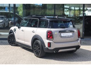 Mini Countryman Cooper S E ALL4 / Panoramadak / Stoelverwarming / LED / Airconditioning / Cruise Control