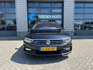 Volkswagen Passat Variant 1.5 TSI 150 pk 6-DSG Elegance Business R | Trekhaak wegklapbaar | Climatronic | Cruisen C...