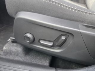 Volvo  XC40 2.0 B4 Plus Dark