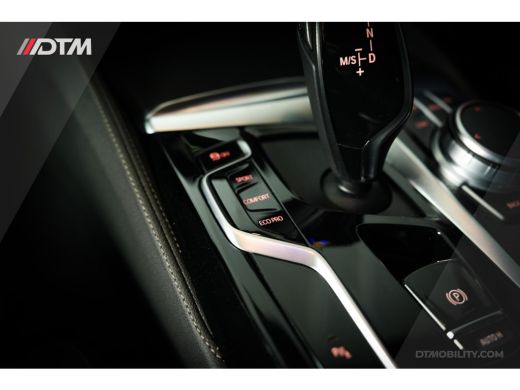 BMW 5 Serie Touring Dealer O.H. | 530i High Ex. M-Sport | | Pano | Harman Kardon | Laser ActivLease financial lease