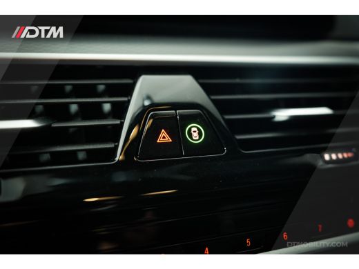 BMW 5 Serie Touring Dealer O.H. | 530i High Ex. M-Sport | | Pano | Harman Kardon | Laser ActivLease financial lease