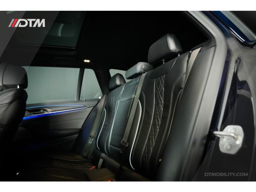 BMW 5 Serie Touring Dealer O.H. | 530i High Ex. M-Sport | | Pano | Harman Kardon | Laser ActivLease financial lease
