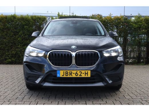 BMW X1 xDrive25e High Executive | Cruise Control | Panoramadak | Head-up | HiFi Audio | Stoelverwarming ... ActivLease financial lease