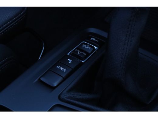 BMW X1 xDrive25e High Executive | Cruise Control | Panoramadak | Head-up | HiFi Audio | Stoelverwarming ... ActivLease financial lease