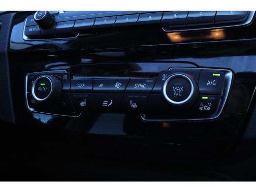 BMW X1 xDrive25e High Executive | Cruise Control | Panoramadak | Head-up | HiFi Audio | Stoelverwarming ... ActivLease financial lease