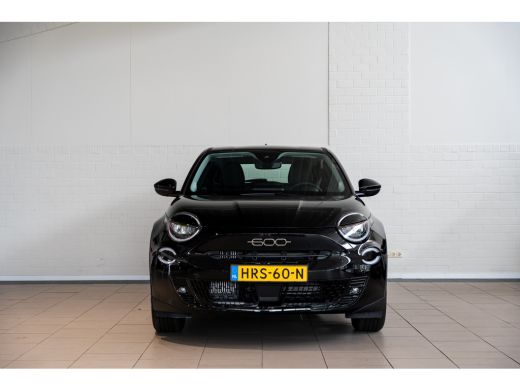 Fiat 600 1.2 Turbo 110 PK Automaat Hybrid Urban | Parkeersensoren | Apple Carplay & Android Auto | LED Mis... ActivLease financial lease