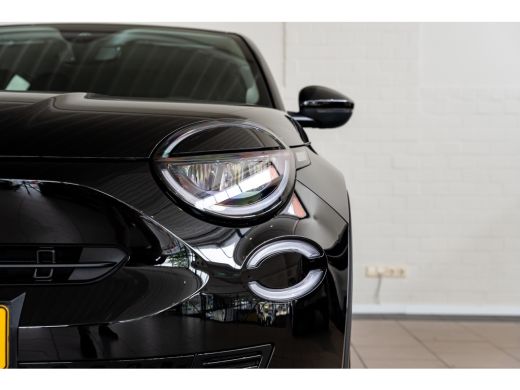 Fiat 600 1.2 Turbo 110 PK Automaat Hybrid Urban | Parkeersensoren | Apple Carplay & Android Auto | LED Mis... ActivLease financial lease
