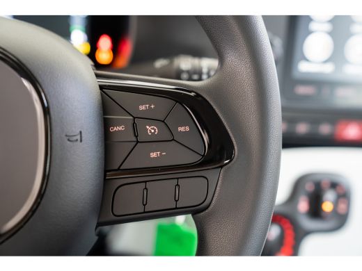Fiat Panda 1.0 Hybrid Pandina | Apple Carplay & Android Auto | Parkeersensoren | Cruise Controle | Airco | ActivLease financial lease