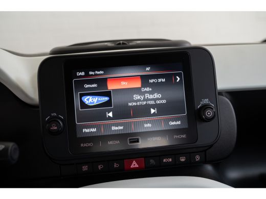Fiat Panda 1.0 Hybrid Pandina | Apple Carplay & Android Auto | Parkeersensoren | Cruise Controle | Airco | ActivLease financial lease