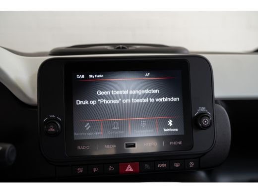 Fiat Panda 1.0 Hybrid Pandina | Apple Carplay & Android Auto | Parkeersensoren | Cruise Controle | Airco | ActivLease financial lease