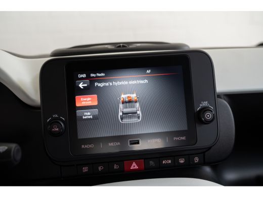 Fiat Panda 1.0 Hybrid Pandina | Apple Carplay & Android Auto | Parkeersensoren | Cruise Controle | Airco | ActivLease financial lease