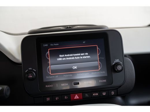 Fiat Panda 1.0 Hybrid Pandina | Apple Carplay & Android Auto | Parkeersensoren | Cruise Controle | Airco | ActivLease financial lease