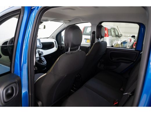 Fiat Panda 1.0 Hybrid Pandina | Apple Carplay & Android Auto | Parkeersensoren | Cruise Controle | Airco | ActivLease financial lease
