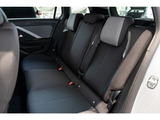 Opel Astra Sports Tourer 1.2 Turbo 110PK Business Edition | Navigatie | Camera | Stoel & Stuurverwarming | P... ActivLease financial lease