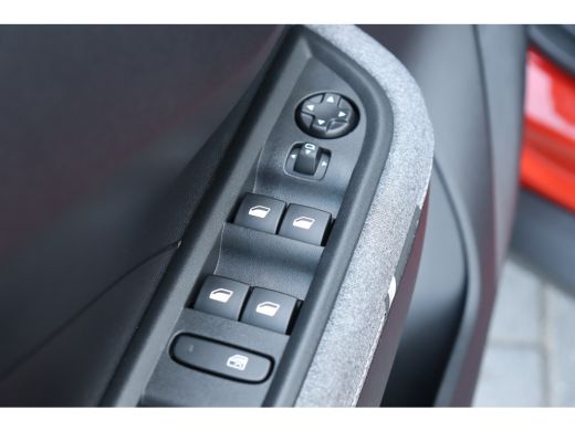 Opel Frontera ELECTRIC 44KWH 113PK GS AUTOMAAT NAVI / CLIMA / LED / PDC / 17" LMV  / CAMERA / WINTERPAKKET / BL... ActivLease financial lease