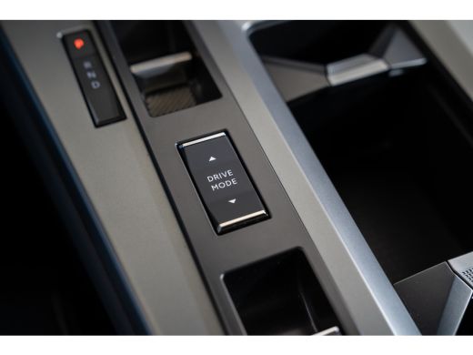 Opel Grandland GS 73 kWh | Achterbank in delen neerklapbaar | Achteruitrij assistent | Achteruitrijcamera ActivLease financial lease