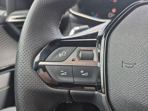 Peugeot 2008 1.2 Hybrid 136 GT | Achteruitrijcamera | Afwijkende dakkleur | DAB ontvanger ActivLease financial lease
