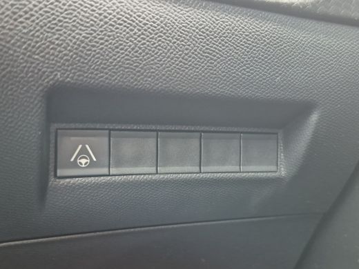 Peugeot 2008 1.2 Hybrid 136 GT | Achteruitrijcamera | Afwijkende dakkleur | DAB ontvanger ActivLease financial lease