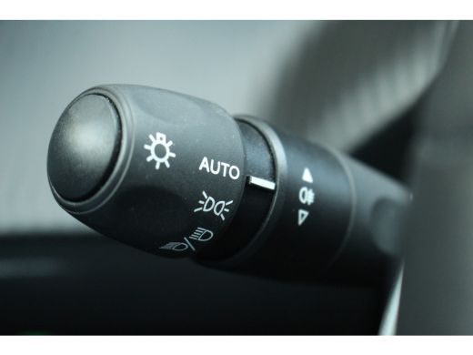 Peugeot 208 Hybrid 100 e-DCS6 Allure | Drive Assist | Camera | Adapt. Cruise | Carplay | Stoelverwarming | LE... ActivLease financial lease