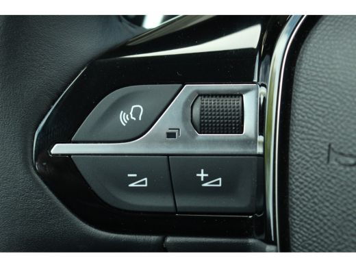 Peugeot 208 Hybrid 100 e-DCS6 Allure | Drive Assist | Camera | Adapt. Cruise | Carplay | Stoelverwarming | LE... ActivLease financial lease