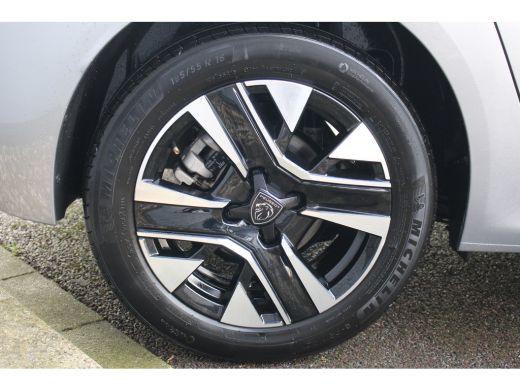 Peugeot 208 Hybrid 100 e-DCS6 Allure | Drive Assist | Camera | Adapt. Cruise | Carplay | Stoelverwarming | LE... ActivLease financial lease