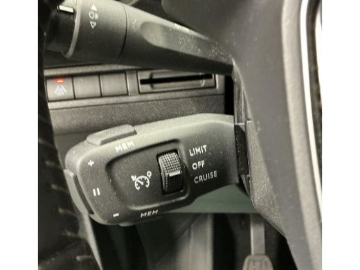Peugeot 3008 1.2 PureTech Active Pack Camera | Afneembare Trekhaak | Climate Control | Stoelverwarming | Parke... ActivLease financial lease