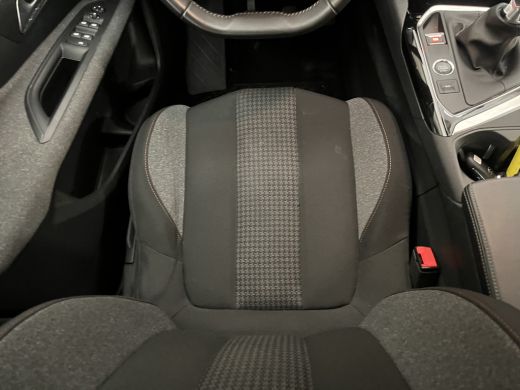 Peugeot 3008 1.2 PureTech Active Pack Camera | Afneembare Trekhaak | Climate Control | Stoelverwarming | Parke... ActivLease financial lease