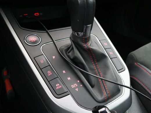 Seat Arona 1.0 TSI AUT. FR SPORT + ADAPTIVE CRUISE | CAMERA VIRTUAL COCKPIT | TREKHAAK | APPLE CARPLAY | LED... ActivLease financial lease