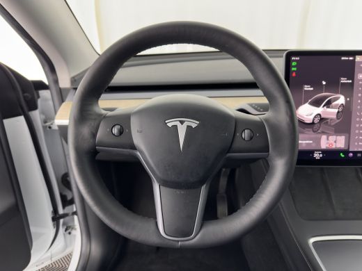 Tesla Model Y RWD 58 kWh [ 3-Fase ] {SOH-93%} (INCL-BTW) Aut. *PANO | AUTO-PILOT | LUXURY-LEATHER | TOP-VIEW | ... ActivLease financial lease