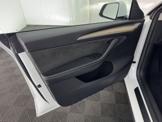 Tesla Model Y RWD 58 kWh [ 3-Fase ] {SOH-93%} (INCL-BTW) Aut. *PANO | AUTO-PILOT | LUXURY-LEATHER | TOP-VIEW | ... ActivLease financial lease