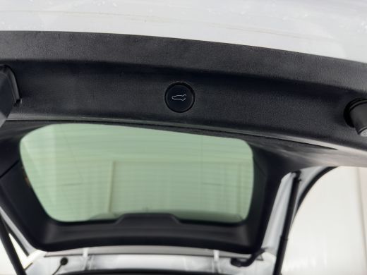 Tesla Model Y RWD 58 kWh [ 3-Fase ] {SOH-93%} (INCL-BTW) Aut. *PANO | AUTO-PILOT | LUXURY-LEATHER | TOP-VIEW | ... ActivLease financial lease