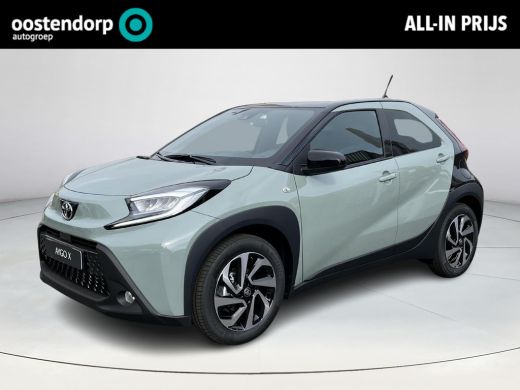 Toyota Aygo 1.0 VVT-i MT Pulse | Tarragon met zwart dak | Nieuw uit voorraad leverbaar | Toyota Aygo 1.0 VVT-i MT Pulse | Tarragon met zwart dak | Nieuw uit voorraad leverbaar |
