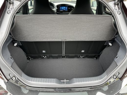 Toyota Aygo 1.0 VVT-i MT Pulse | Tarragon met zwart dak | Nieuw uit voorraad leverbaar | ActivLease financial lease