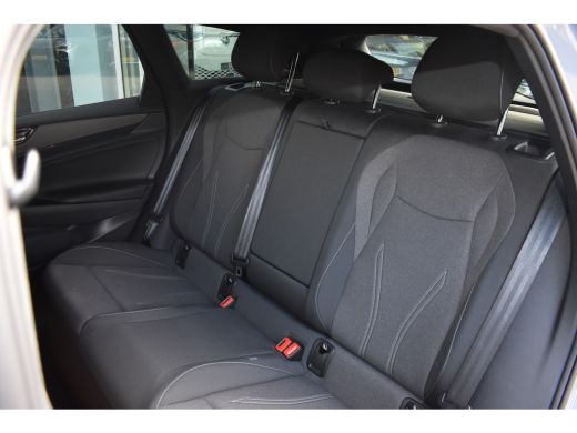Volkswagen ID.7 286PK Limited Edition | TREKHAAK | BLACK PACK | STOELVERW. | 20 INCH | HUD | CAMERA ActivLease financial lease