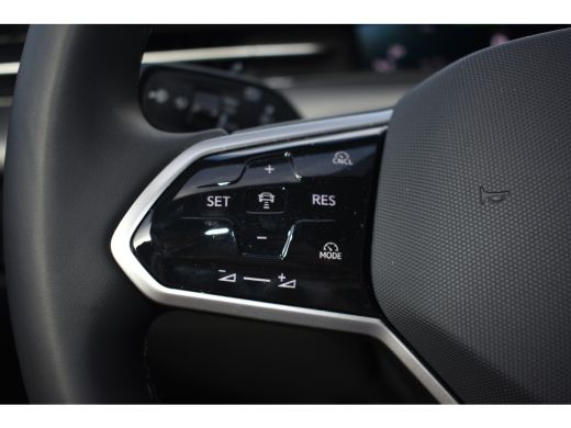 Volkswagen ID.7 286PK Limited Edition | TREKHAAK | BLACK PACK | STOELVERW. | 20 INCH | HUD | CAMERA ActivLease financial lease