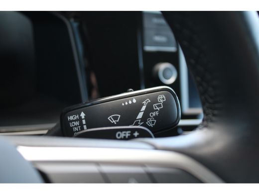 Volkswagen Taigo 1.0 TSI Life | Achterbank in delen neerklapbaar | Airco | Armsteun voor ActivLease financial lease