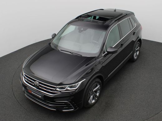 Volkswagen Tiguan 1.4 TSI eHybrid R-Line Business 245PK DSG Panorama Dak, Trekhaak, Achterruitrijamera, Elektr. Ach... ActivLease financial lease