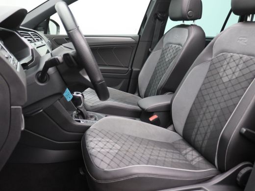 Volkswagen Tiguan 1.4 TSI eHybrid R-Line Business 245PK DSG Panorama Dak, Trekhaak, Achterruitrijamera, Elektr. Ach... ActivLease financial lease