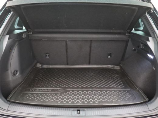 Volkswagen Tiguan 1.4 TSI eHybrid R-Line Business 245PK DSG Trekhaak, Achterruitrijamera, Elektr. Achterklep, Virtu... ActivLease financial lease
