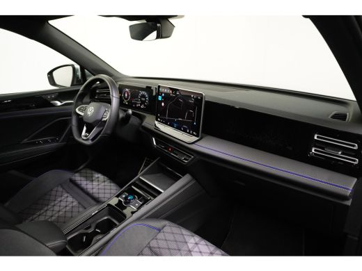 Volkswagen Tiguan R-line 1.5 eHybrid 272 pk 6-DSG | Panoramadak | Wegklapbare trekhaak | Dodehoek | ActivLease financial lease