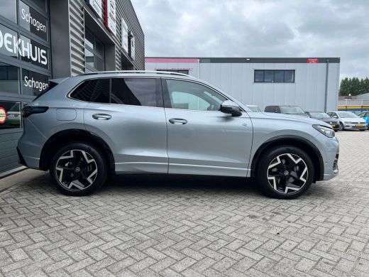 Volkswagen Tiguan R-line 1.5 eHybrid 272 pk 6-DSG | Panoramadak | Wegklapbare trekhaak | Dodehoek | ActivLease financial lease