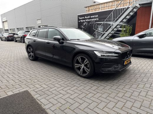 Volvo  V60 B3 Essential Edition | Trekhaak | Adaptive Cruiscontrol | PDC V+A+Camera | Stoel + Stuurverwarmin... ActivLease financial lease