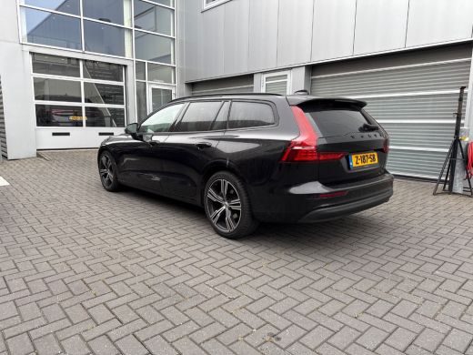 Volvo  V60 B3 Essential Edition | Trekhaak | Adaptive Cruiscontrol | PDC V+A+Camera | Stoel + Stuurverwarmin... ActivLease financial lease