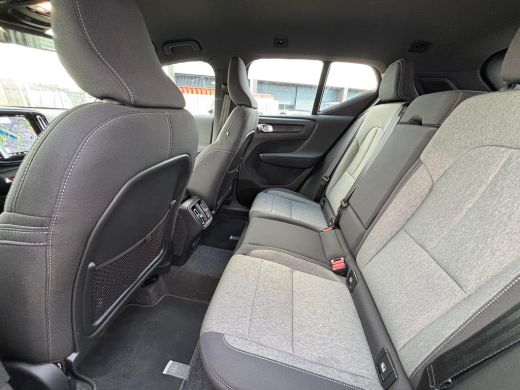 Volvo  XC40 B4 197PK Plus Dark | Trekhaak | Climate Pack | Power Seats | BLIS | Verw. voorruit ActivLease financial lease