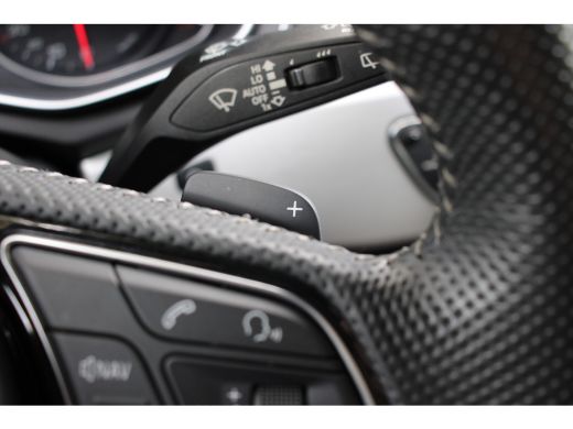 Audi A4 Avant 40 TFSI 190PK SPORT S-LINE | NL-AUTO! | DEALER OH! | LEDER / ALCANTARA | ALL-SEASON BANDEN ... ActivLease financial lease