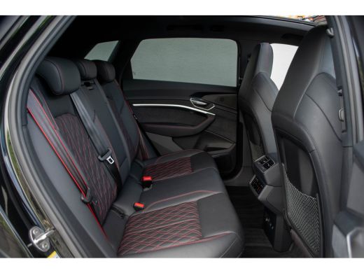 Audi SQ8 Quattro / Standkachel/ Luchtvering/ Virtual Cockpit/ Panoramadak/ Trekhaak/ ActivLease financial lease