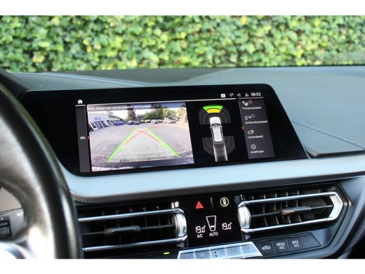 BMW 1 Serie 118i M-SPORT | NL-AUTO! | 1 EIGENAAR! | DEALER OH! | LEDER | STOELVERARMING | 19" LMV | NAVI | CL... ActivLease financial lease